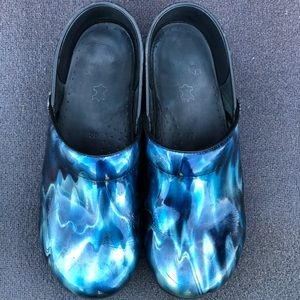 Dansko nursing shoes
